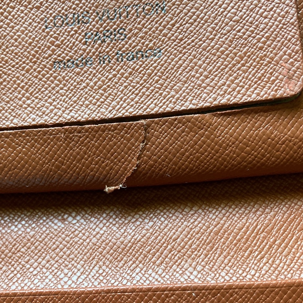 Louis Vuitton Vintage Wallet - Picture 7 of 11
